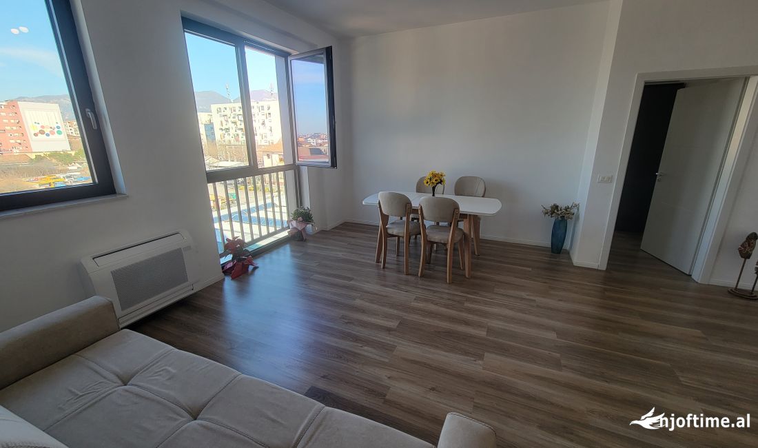 Shtepi me qera Apartament ne Tirane, 2+1, Mobilimi E mobiluar, Pagesa 600  Euro.