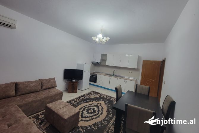 Shtepi me qera 1+1 ne Tirane - 400 Euro