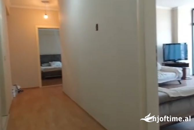 Shtepi me qera 2+1 ne Tirane - 800 Euro