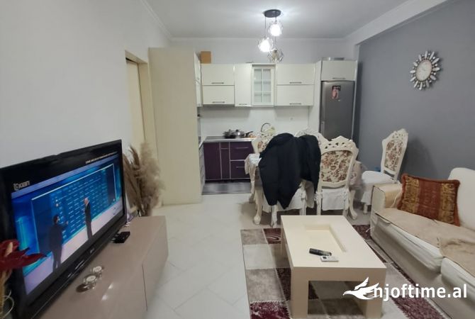 Shtepi ne shitje 2+1 ne Tirane - 160,000 Euro