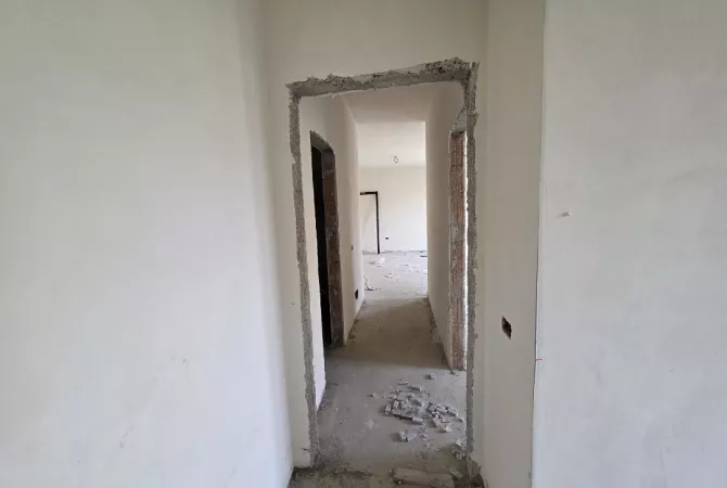 Shtepi ne shitje 3+1 ne Tirane - 164,000 Euro