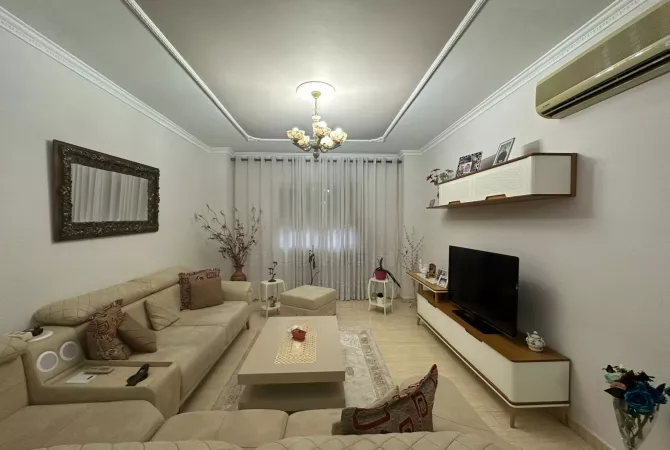 Shtepi me qera 2+1 ne Tirane - 750 Euro