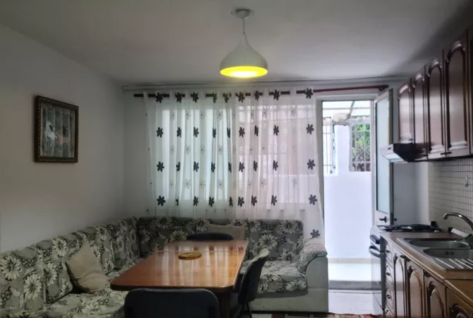 Shtepi me qera 2+1 ne Tirane - 600 Euro