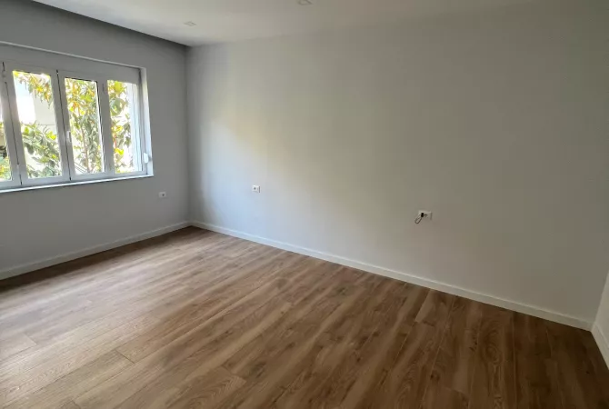 Shtepi me qera 3+1 ne Tirane - 1,000 Euro