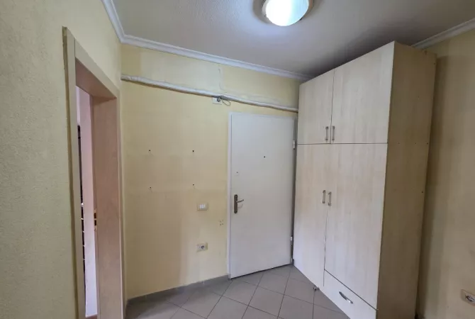 Shtepi ne shitje 1+1 ne Tirane - 105,000 Euro