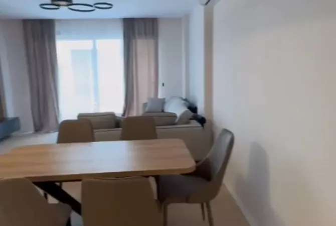 Shtepi me qera 1+1 ne Tirane - 800 Euro