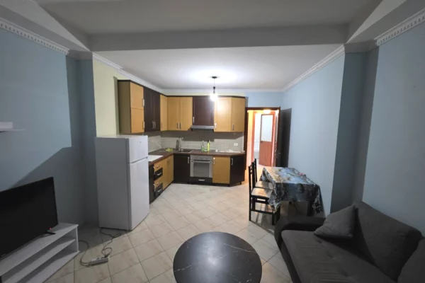 Shtepi me qera 2+1 ne Tirane - 450 Euro