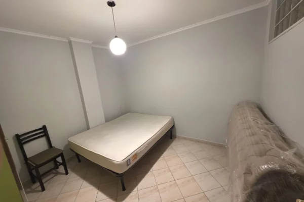 Shtepi me qera 2+1 ne Tirane - 450 Euro