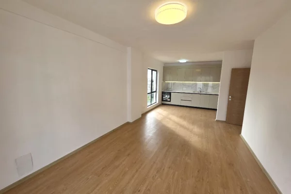 Shtepi me qera 3+1 ne Tirane - 500 Euro