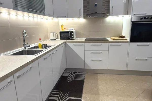 Shtepi me qera 2+1 ne Tirane - 500 Euro