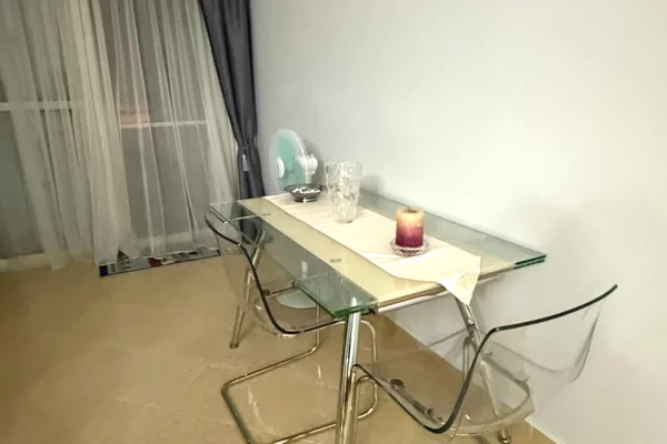 Shtepi me qera Apartament ne Tirane, 2+1, Mobilimi E mobiluar, Pagesa 500  Euro.