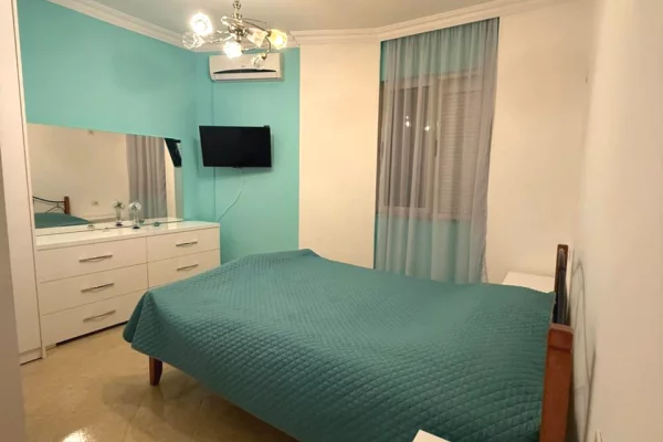 Shtepi me qera Apartament ne Tirane, 2+1, Mobilimi E mobiluar, Pagesa 500  Euro.