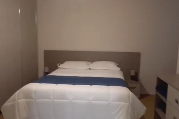 Shtepi ne shitje Apartament ne Tirane, 2+1, Mobilimi E mobiluar, Pagesa 280,000  Euro.