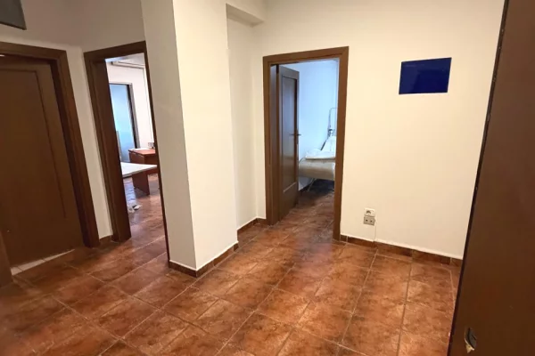 Shtepi me qera 2+1 ne Tirane - 800 Euro