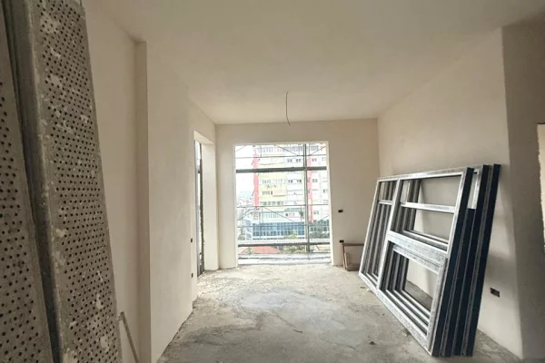Shtepi ne shitje 2+1 ne Tirane - 170,000 Euro