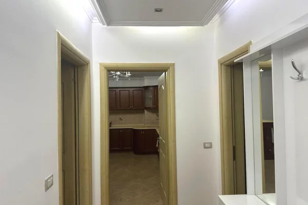 Shtepi me qera 2+1 ne Tirane - 700 Euro