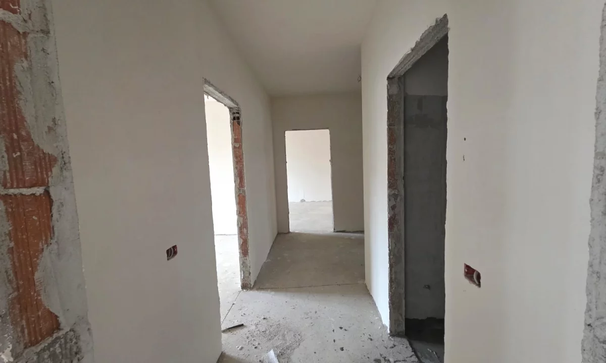 Apartment for sale in Tirana 2+1, Emty