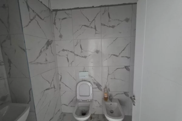 Apartment for rent in Tirana 2+1, Emty