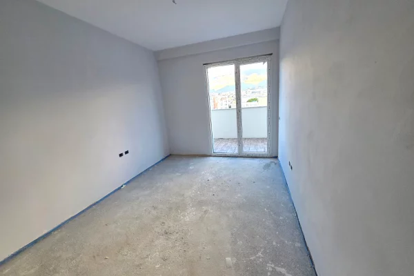 Apartment for sale in Tirana 2+1, Emty