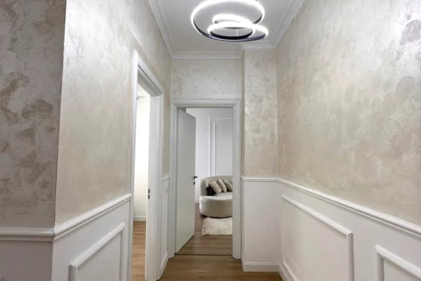 Shtepi ne shitje Apartament ne Tirane, 2+1, Mobilimi E mobiluar, Pagesa 168,000  Euro.