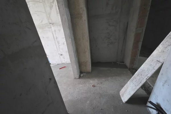 Apartment for sale in Tirana 1+1, Emty