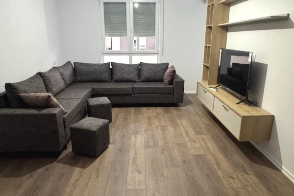 Shtepi me qera 2+1 ne Tirane - 600 Euro