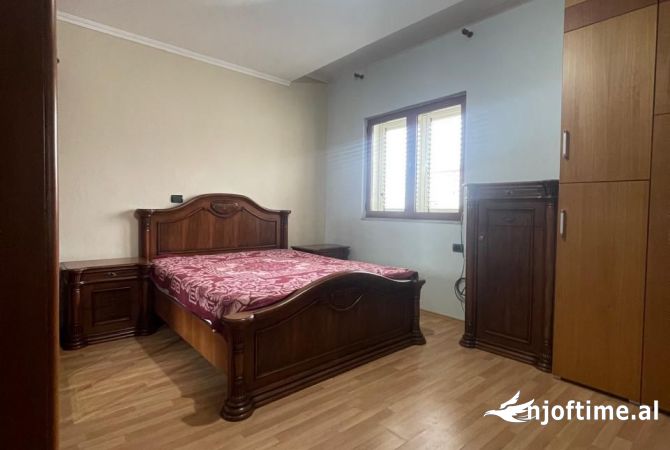 Shtepi me qera 1+1 ne Tirane - 450 Euro