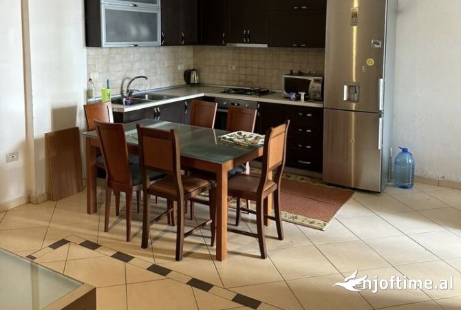 Shtepi me qera 2+1 ne Tirane - 600 Euro