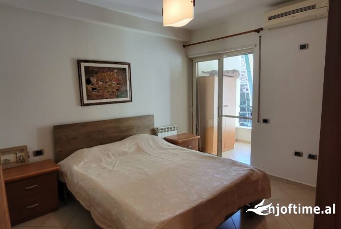 Shtepi me qera 2+1 ne Tirane - 700 Euro