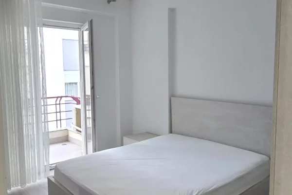 Shtepi me qera Apartament ne Tirane, 2+1, Mobilimi E mobiluar, Pagesa 60,000  Leke.