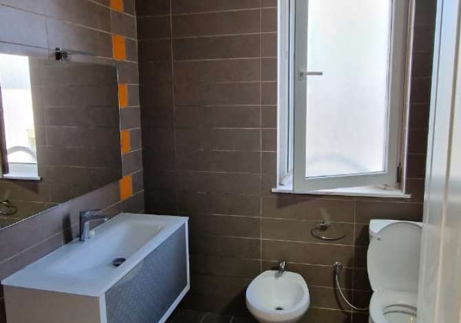 Shtepi ne shitje Apartament ne Tirane, 2+1, Mobilimi E mobiluar, Pagesa 230,000  Euro.
