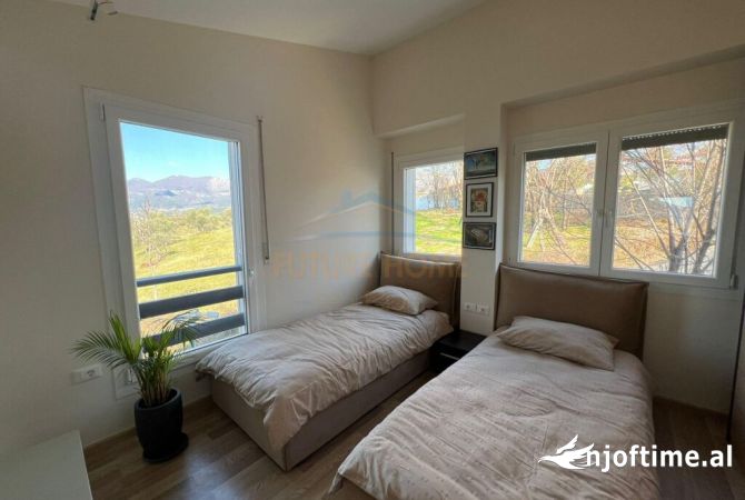 Shtepi ne shitje Apartament ne Tirane, 2+1, Mobilimi E mobiluar, Pagesa 420,000  Euro.