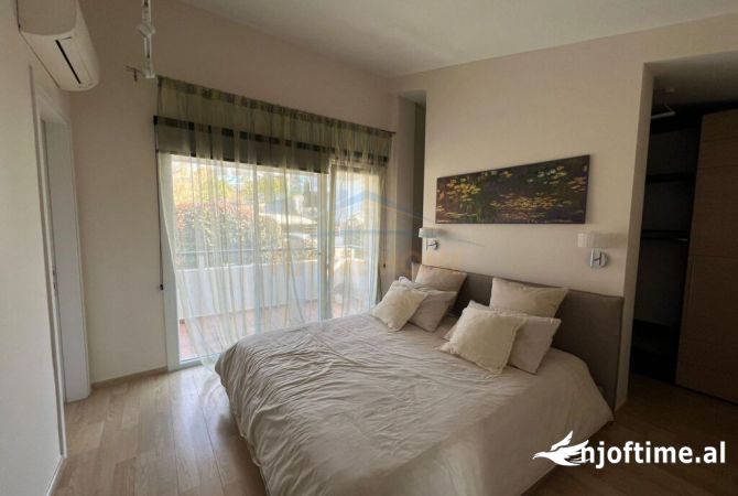 Shtepi ne shitje Apartament ne Tirane, 2+1, Mobilimi E mobiluar, Pagesa 420,000  Euro.