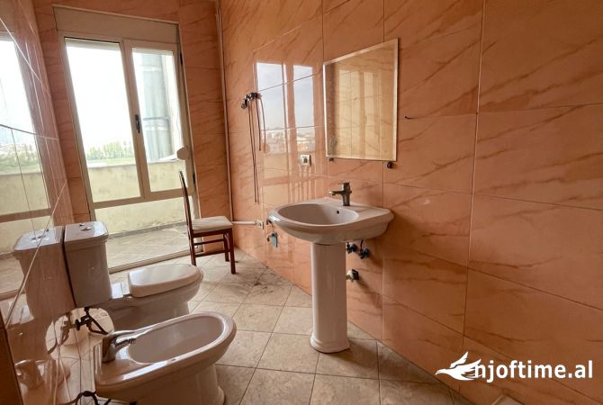 Shtepi ne shitje 1+1 ne Tirane - 135,000 Euro