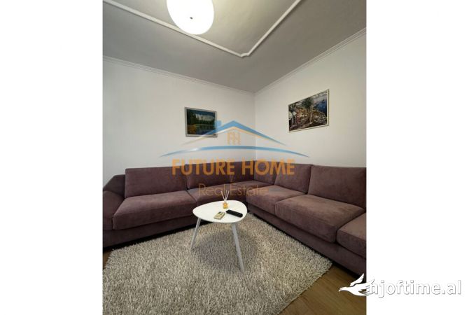 Shtepi me qera Apartament ne Tirane, 1+1, Mobilimi E mobiluar, Pagesa 650  Euro.