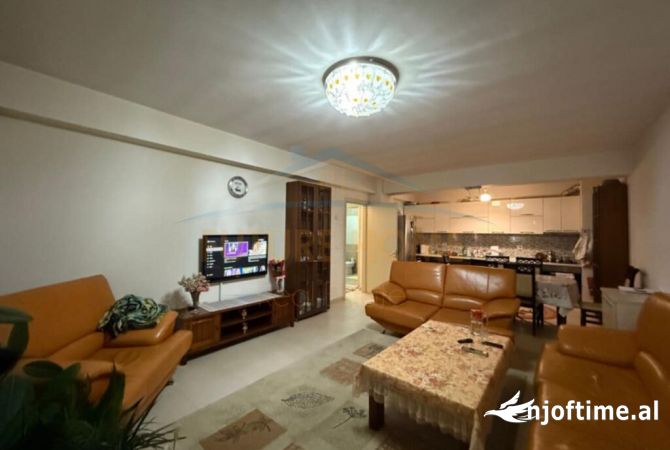 Shtepi ne shitje Apartament ne Tirane, 2+1, Mobilimi Bosh, pa mobiluar, Pagesa 149,000  Euro.