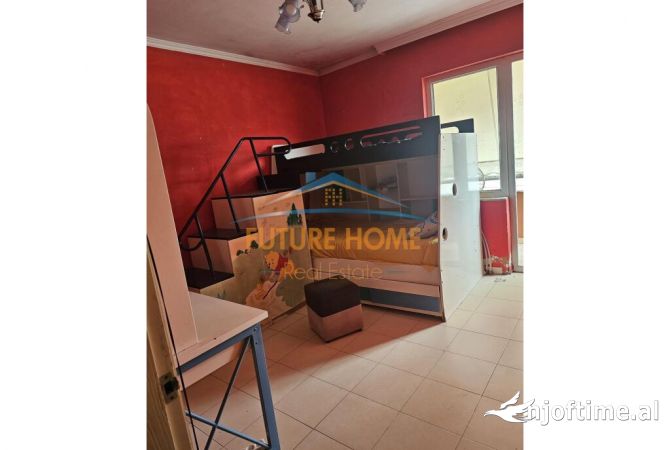 Shtepi ne shitje Apartament ne Tirane, 2+1, Mobilimi E mobiluar, Pagesa 134,000  Euro.