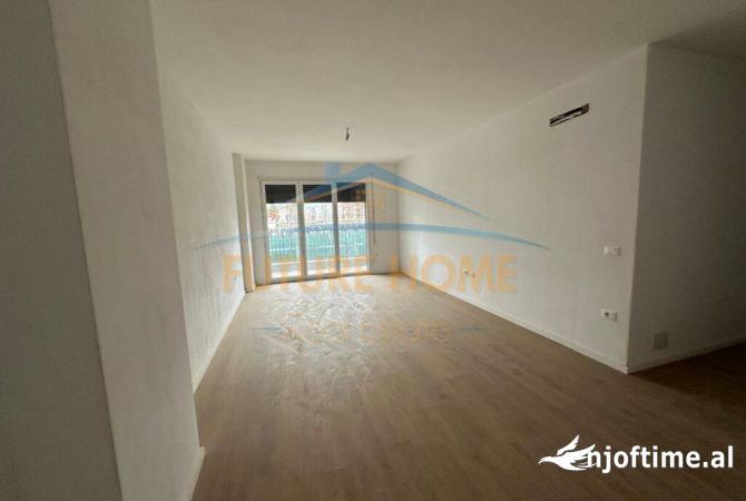 Shtepi ne shitje Apartament ne Tirane, 2+1, Mobilimi Bosh, pa mobiluar, Pagesa 187,700  Euro.