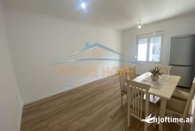 Shtepi ne shitje Apartament ne Tirane, 1+1, Mobilimi Pjeserisht e mobiluar, Pagesa 136,000  Euro.