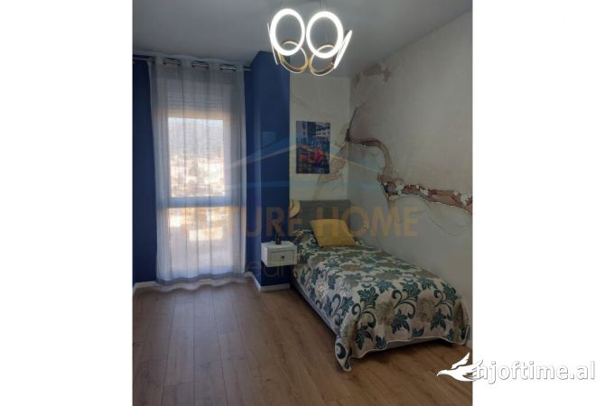 Shtepi me qera Apartament ne Tirane, 2+1, Mobilimi E mobiluar, Pagesa 720  Euro.