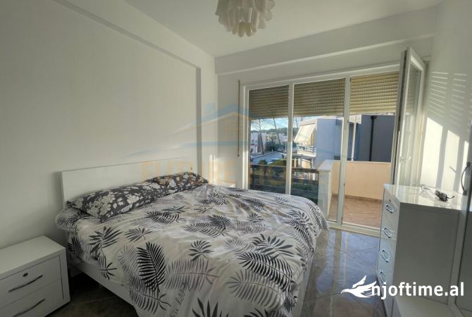 Shtepi ne shitje Apartament ne Durres, 2+1, Mobilimi E mobiluar, Pagesa 190,000  Euro.