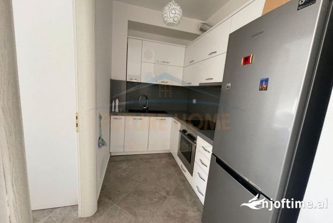 Shtepi ne shitje Apartament ne Durres, 2+1, Mobilimi E mobiluar, Pagesa 190,000  Euro.