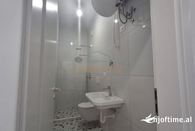 Shtepi ne shitje Apartament ne Tirane, 1+1, Mobilimi Bosh, pa mobiluar, Pagesa 90,000  Euro.