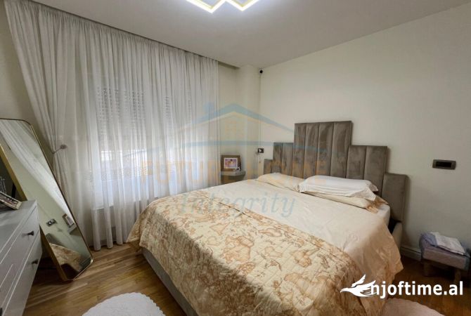 Shtepi ne shitje 3+1 ne Tirane - 370,000 Euro