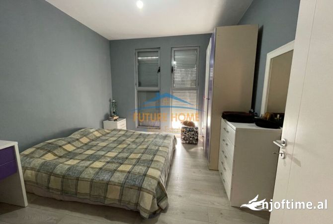 Shtepi ne shitje Apartament ne Tirane, 2+1, Mobilimi E mobiluar, Pagesa 137,000  Euro.