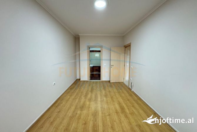 Shtepi ne shitje Apartament ne Tirane, 2+1, Mobilimi Bosh, pa mobiluar, Pagesa 168,000  Euro.