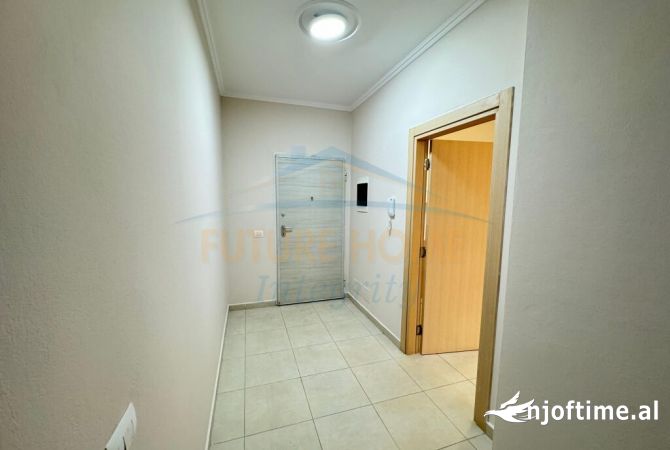 Shtepi ne shitje Apartament ne Tirane, 2+1, Mobilimi Bosh, pa mobiluar, Pagesa 168,000  Euro.