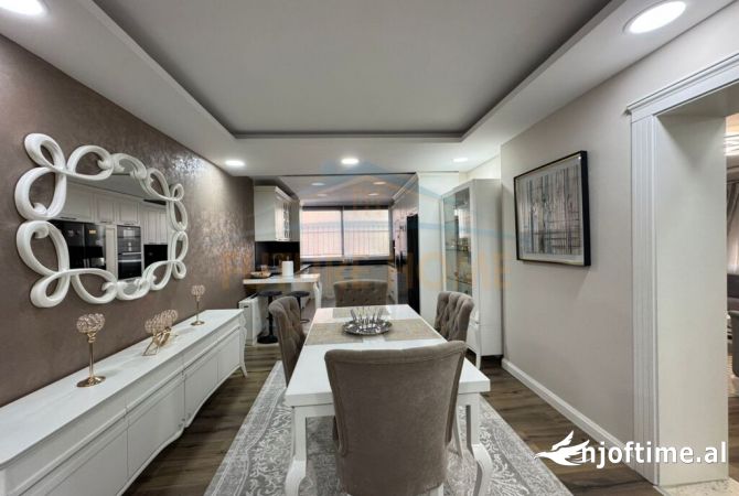 Shtepi me qera Apartament ne Tirane, 3+1, Mobilimi E mobiluar, Pagesa 1,200  Euro.