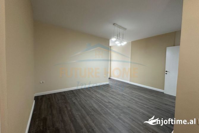 Shtepi ne shitje Apartament ne Tirane, 1+1, Mobilimi E mobiluar, Pagesa 119,000  Euro.