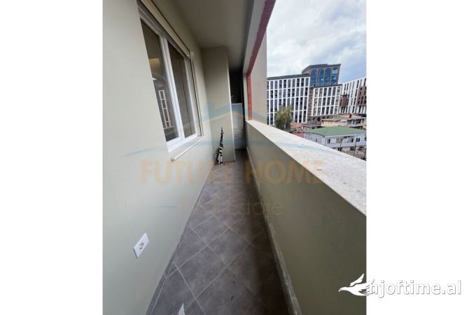 Shtepi ne shitje Apartament ne Tirane, 2+1, Mobilimi Bosh, pa mobiluar, Pagesa 165,000  Euro.